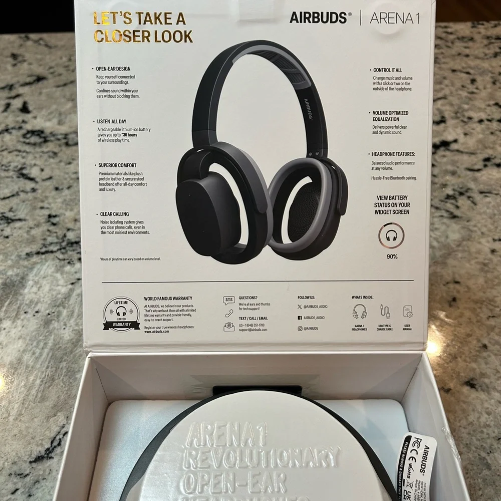 Over-Ear Headphones - Black - Picture 3 of 5